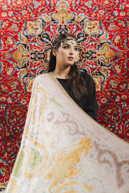 Kashmiri Kalamkari Sozni Work Shawl - White | Handmade - ARTISANS KASHMIR