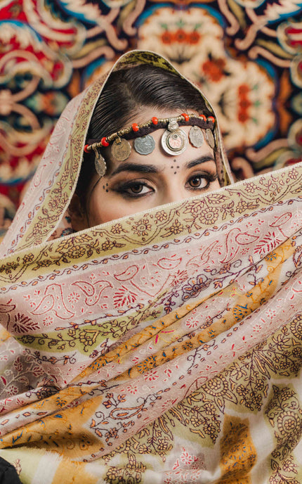 Kashmiri Kalamkari Sozni Work Shawl - White | Handmade - ARTISANS KASHMIR