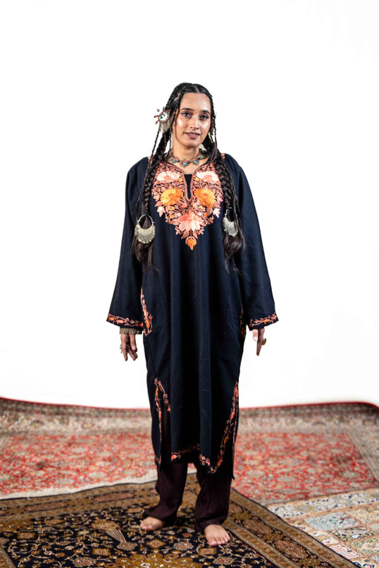 Kashmiri Aari Work Phiran - Black - ARTISANS KASHMIR