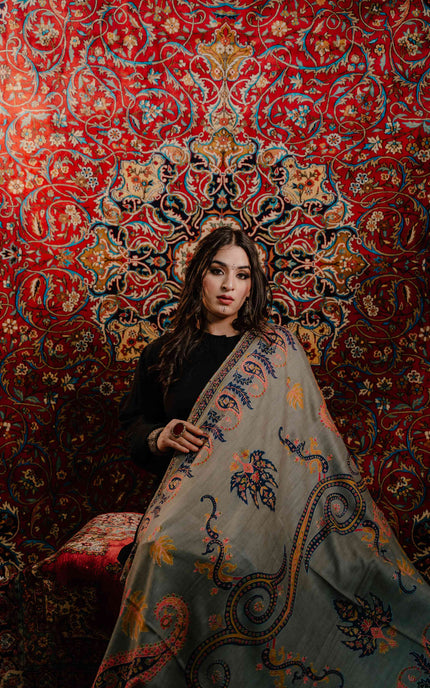 Kashmiri Kalamkari Sozni Shawl - Natural Grey | Paisley - ARTISANS KASHMIR