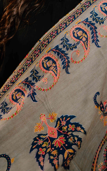 Kashmiri Kalamkari Sozni Shawl - Natural Grey | Paisley - ARTISANS KASHMIR