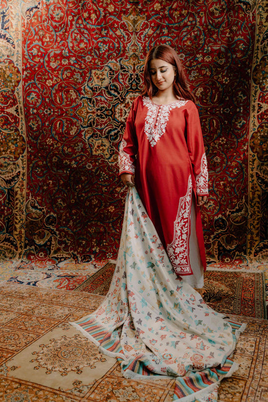 Kashmiri Kani Shawl - White | Chinar - ARTISANS KASHMIR