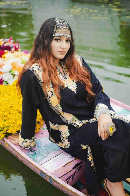 Kashmiri Pastel Aari Work Phiran - Black | Abshar - ARTISANS KASHMIR
