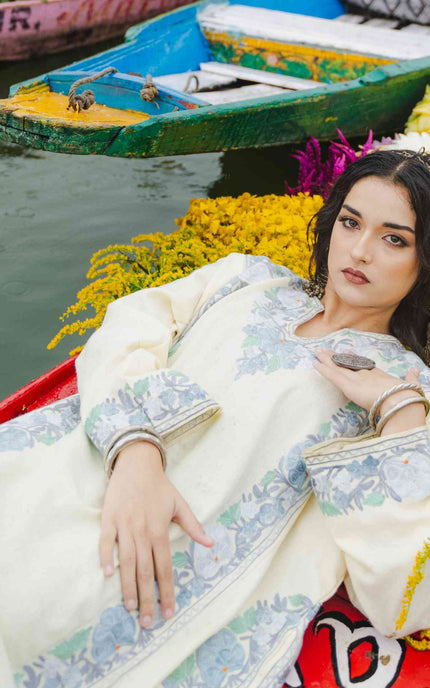 Kashmiri Aari Work Phiran - Off White - ARTISANS KASHMIR