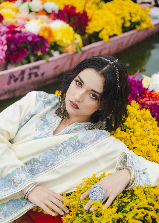 Kashmiri Aari Work Phiran - Off White - ARTISANS KASHMIR