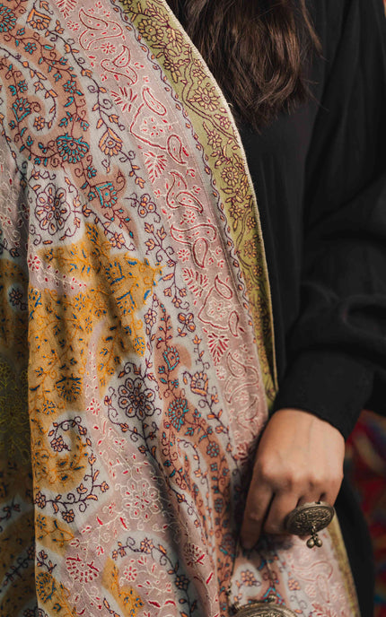 Kashmiri Kalamkari Sozni Work Shawl - White | Handmade - ARTISANS KASHMIR